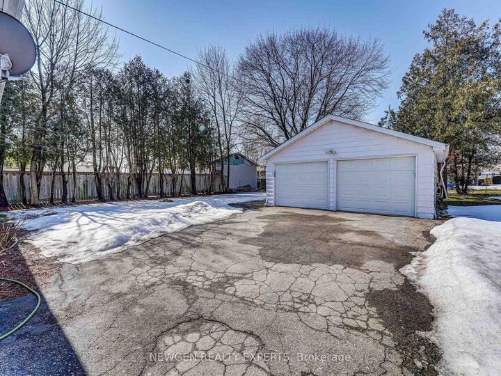 Property Photo: 30 Linton Avenue E ON L1T 2X6