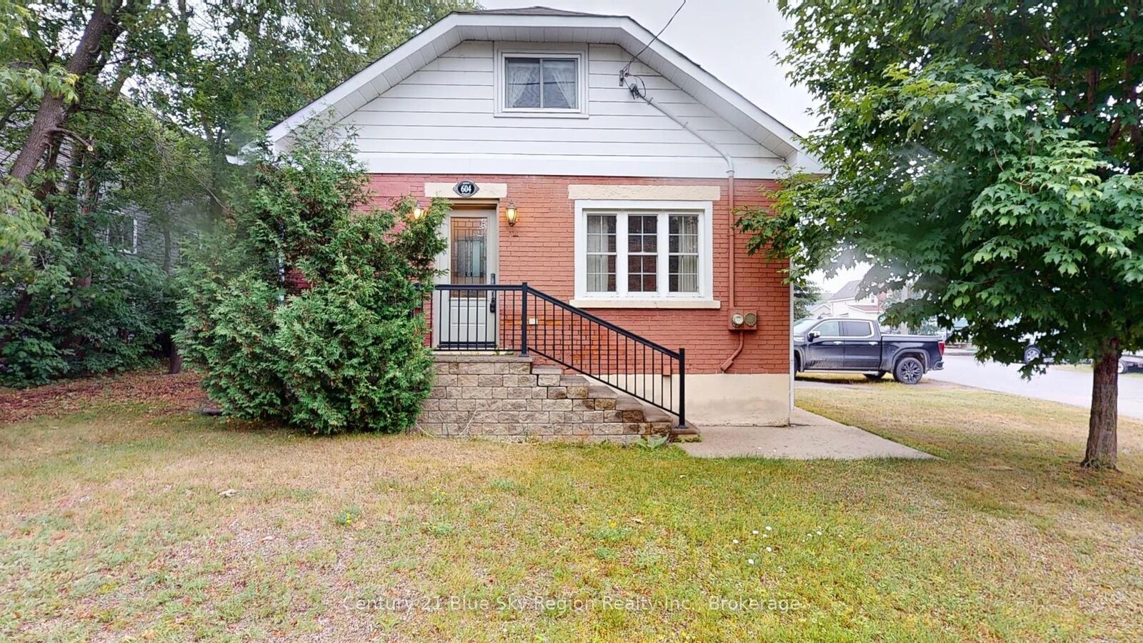 Property Photo: 604 Galt Street ON P1B 5M8