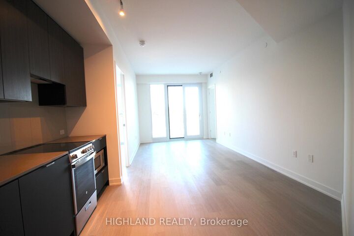 Property Photo: 3883 Quartz Road 206 ON L5B 4M6