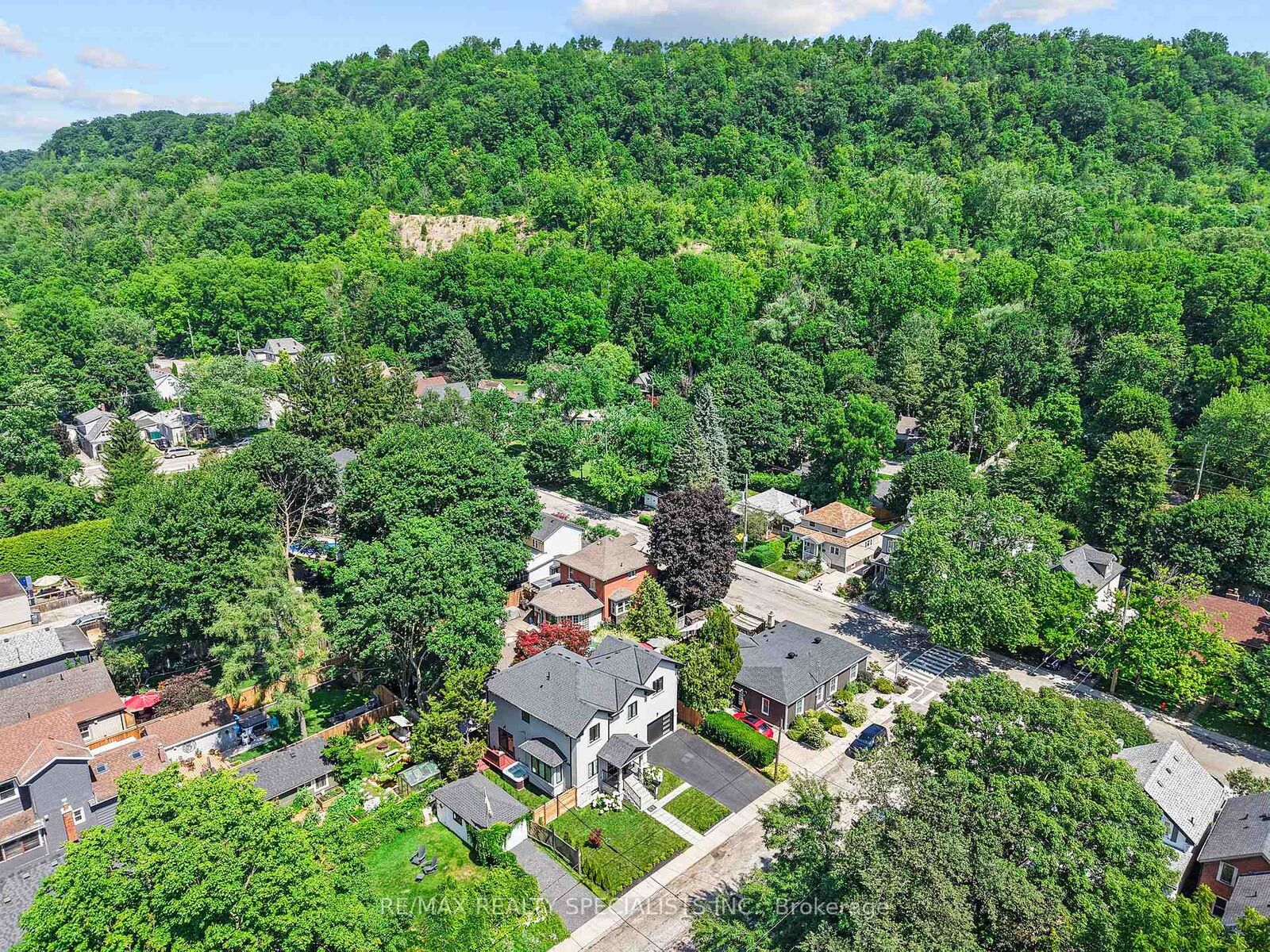 Property Photo: 24 Peel Street N ON L9H 2Z9
