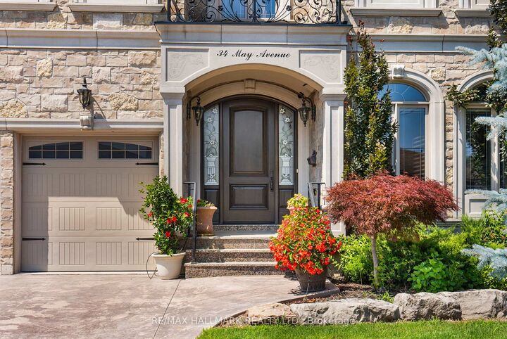 Property Photo: 34 May Avenue ON L4C 3S6