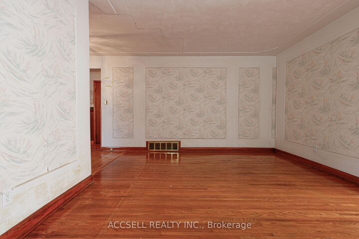Property Photo: 1358 Sedgewick Crescent ON L6L 1X8