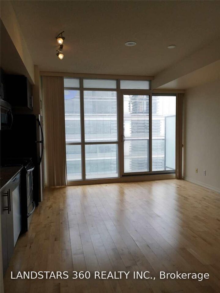 Property Photo:  65 Bremner Boulevard 3706  ON M5J 0A7 
