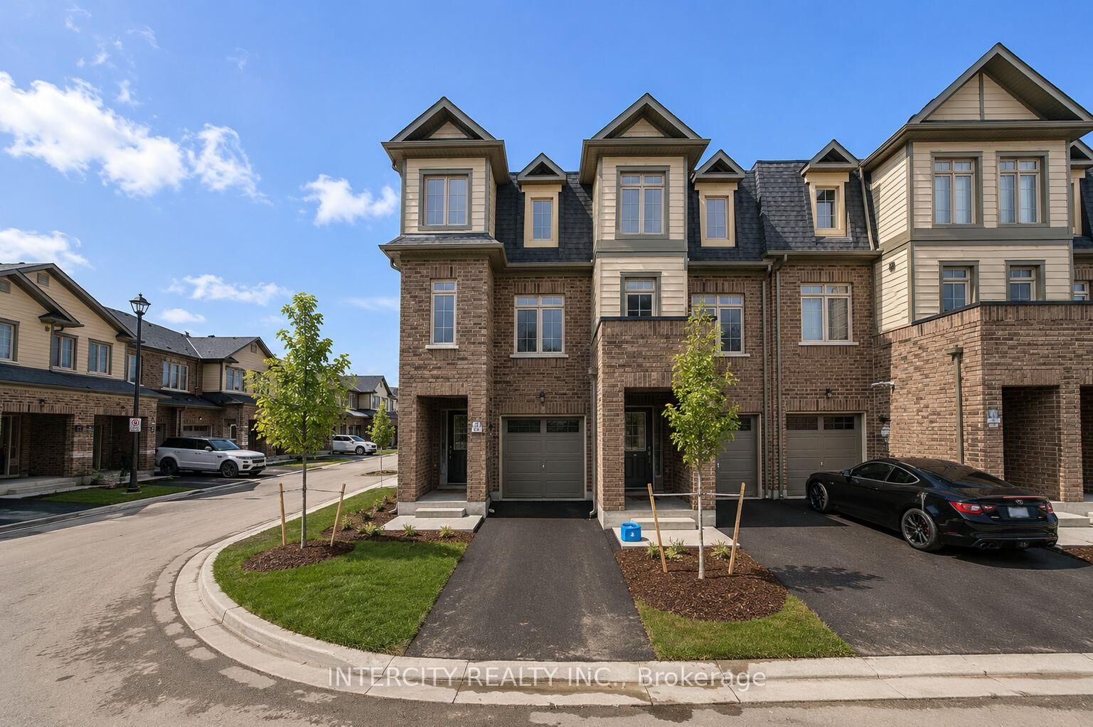 Property Photo: 19 Senay Circle ON L1E 0H8