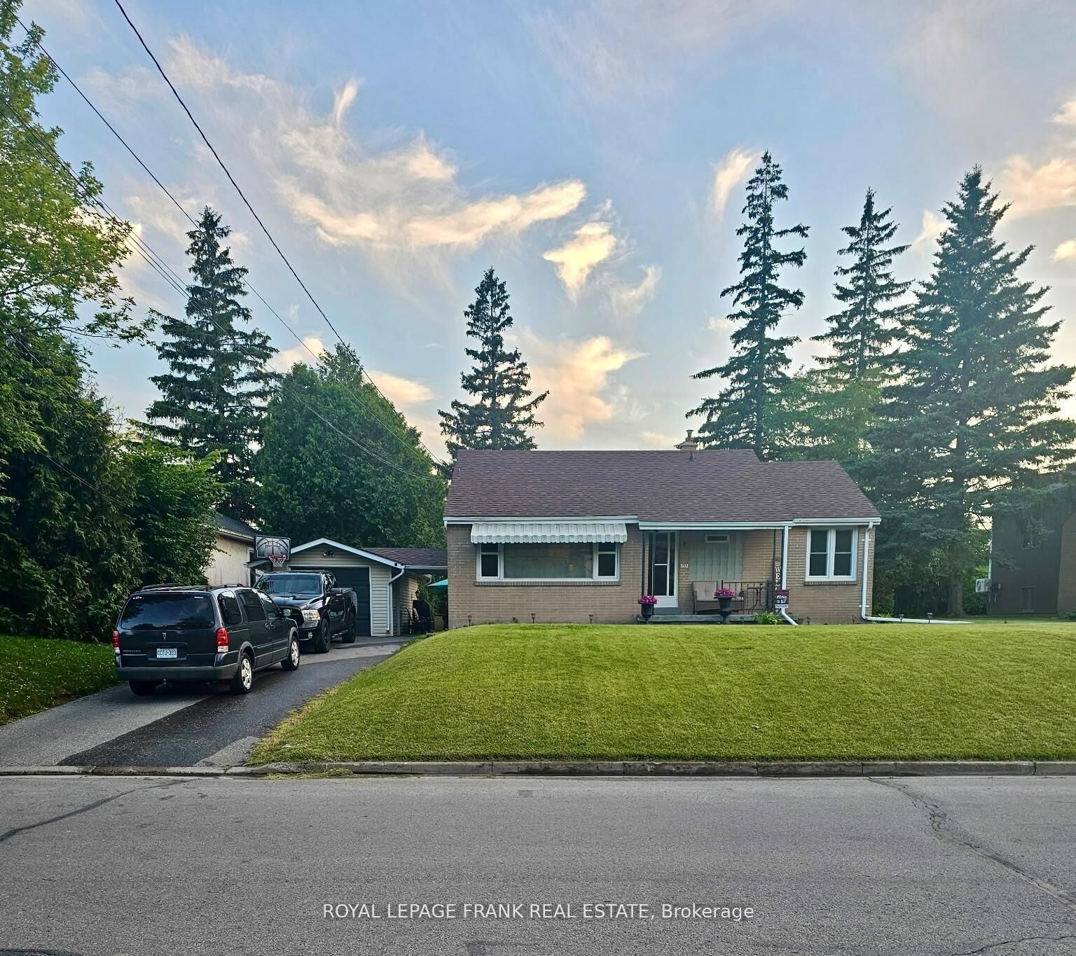 Property Photo:  133 Abbott Boulevard  ON K9A 4E5 