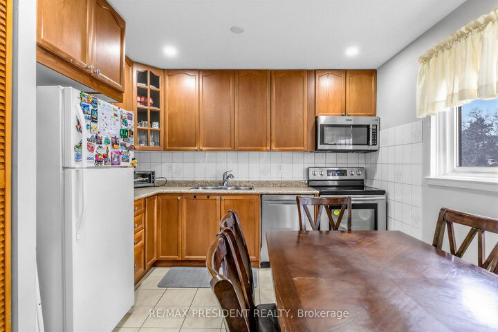 Property Photo:  120 Murison Boulevard 20  ON M1B 2V6 