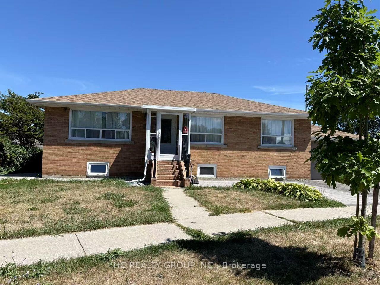 Property Photo: Bsmt 7 Ivanhoe Court ON M1R 3G8