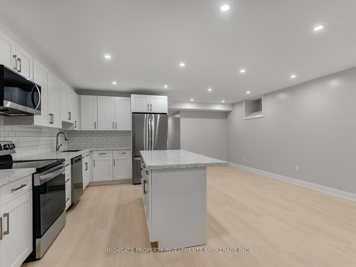 Property Photo: 543 Roxton Road Unit 1 ON M6G 3R5