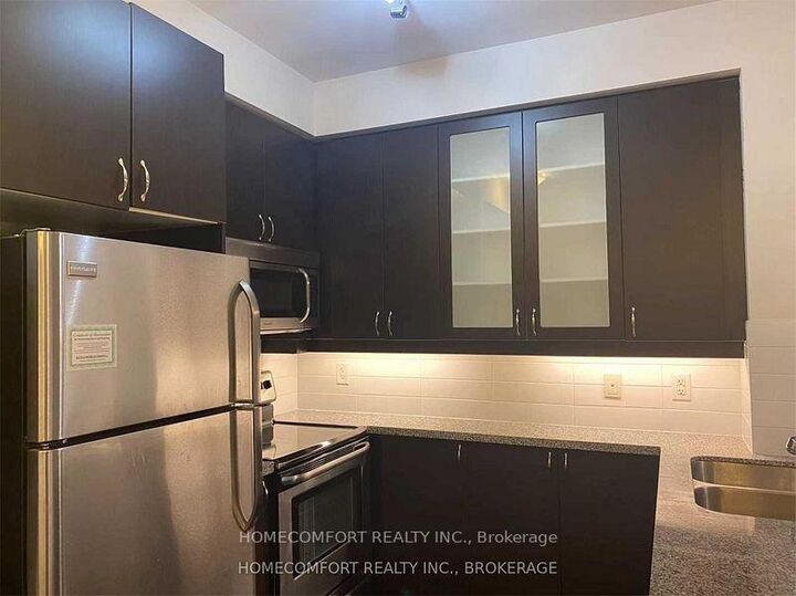 Property Photo: 131 Upper Duke Crescent 202 ON L6G 0C9