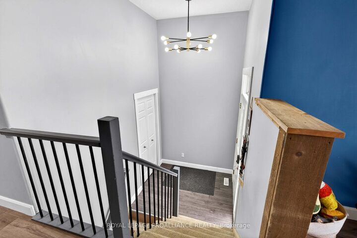 Property Photo:  733 Tanner Drive  ON K7M 8Y2 