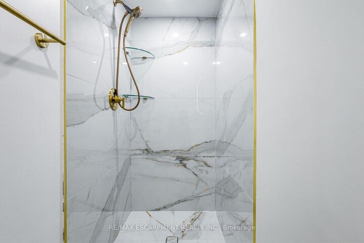 Property Photo:  285 Enfield Place 1603  ON L5B 3Y6 