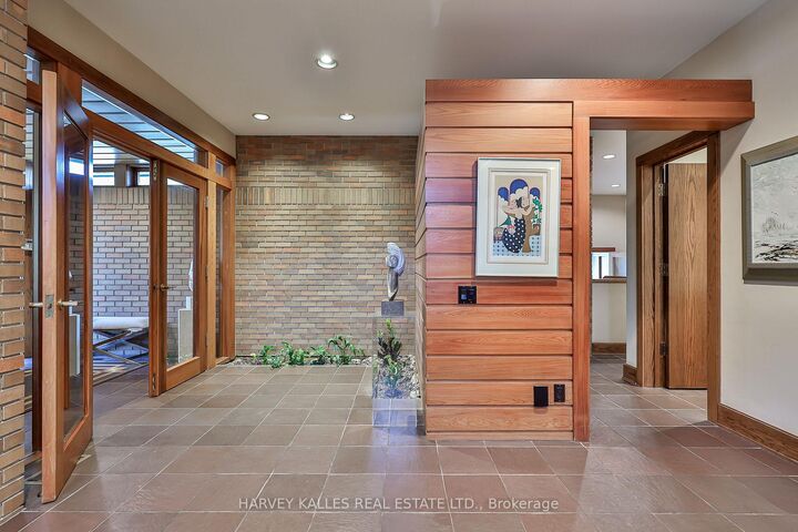 Property Photo: 223 Hillhurst Boulevard ON M5N 1P3