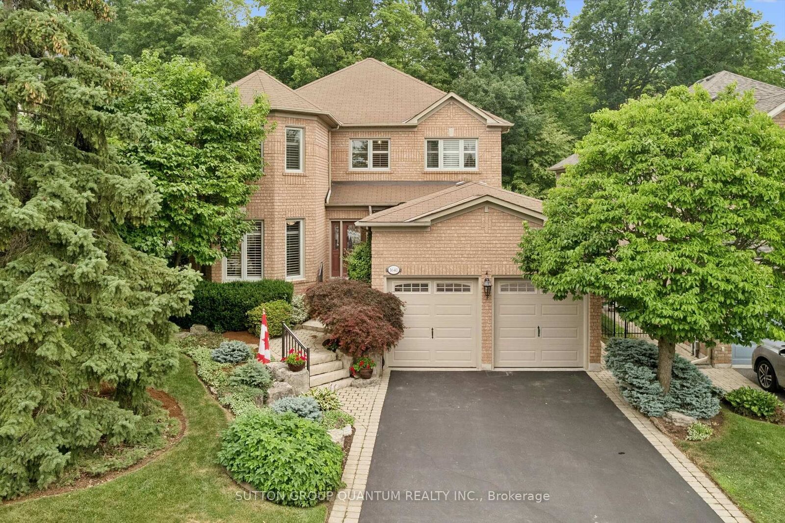 Property Photo: 1641 Glenvista Drive ON L6H 6E9