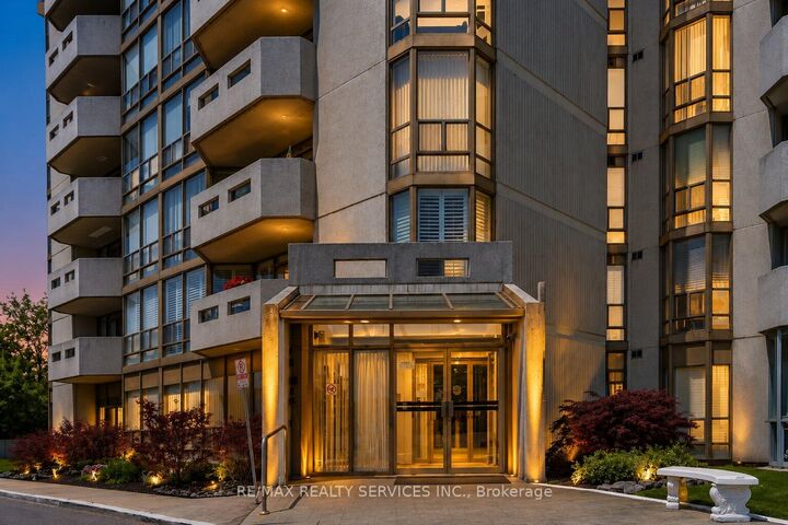Property Photo: 20 McFarlane Drive 107 ON L7G 5J8