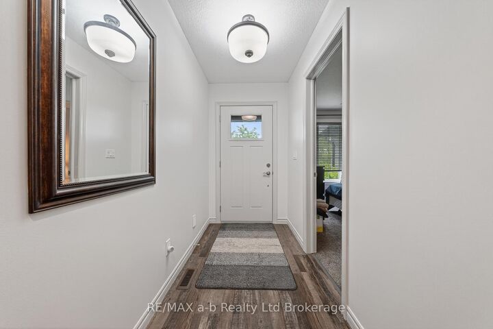 Property Photo: 253 Charles Street W ON N5C 2M5