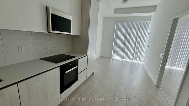 Property Photo: 400 King Street W 1219 ON M5V 0X8