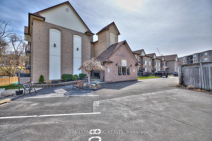 Photo de la propriété: 20 John Street 109 ON L3M 1X5