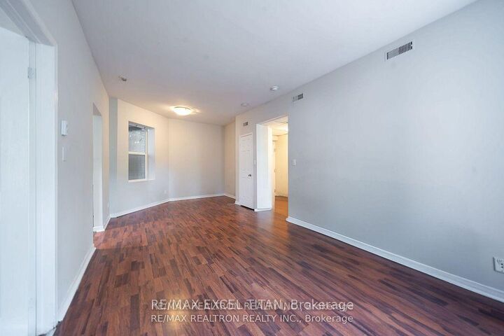 Property Photo: 414 Jarvis Street 107 ON M4Y 3C2