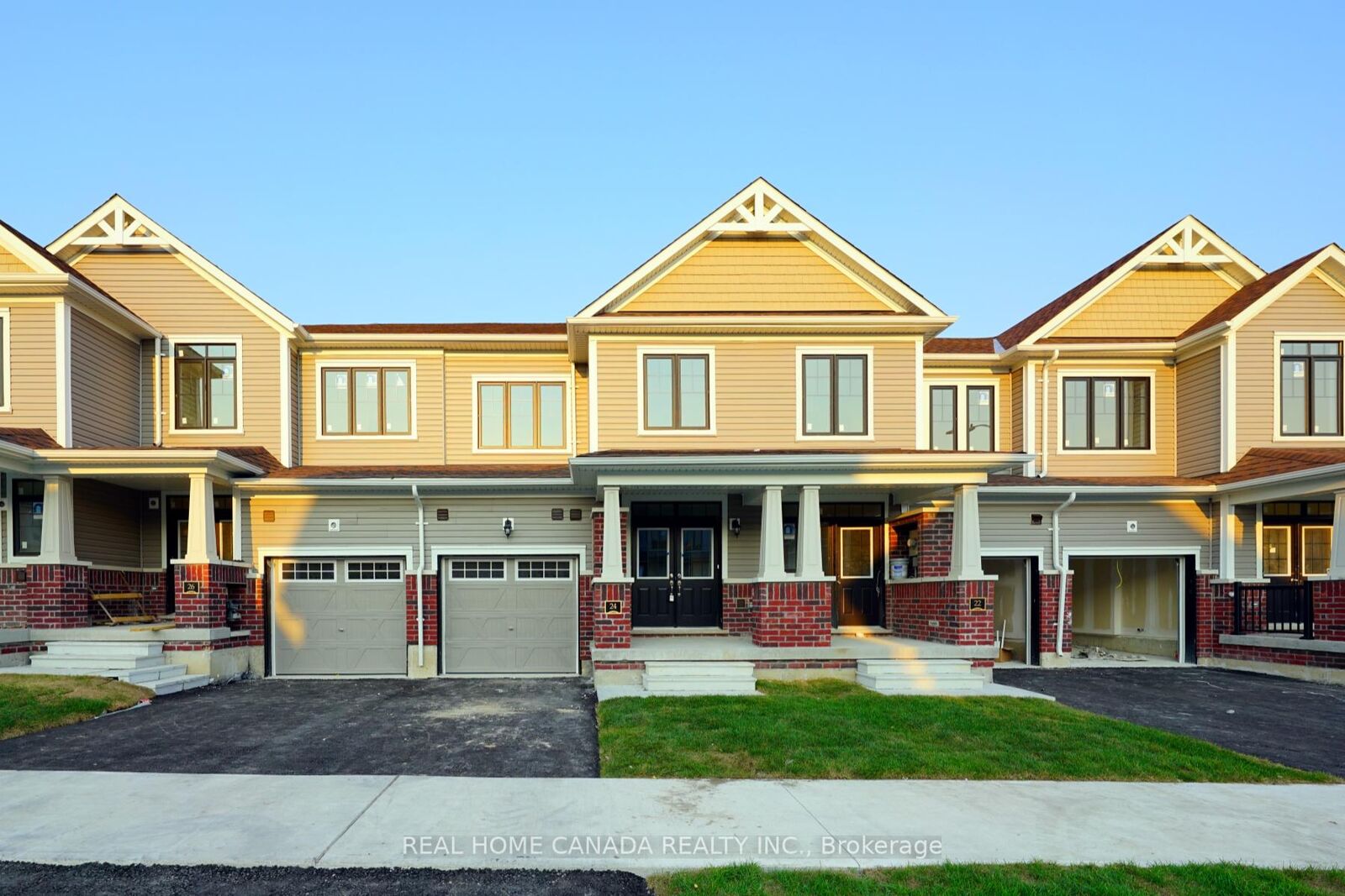 Property Photo:  24 Durham Avenue  ON L9S 2Z8 