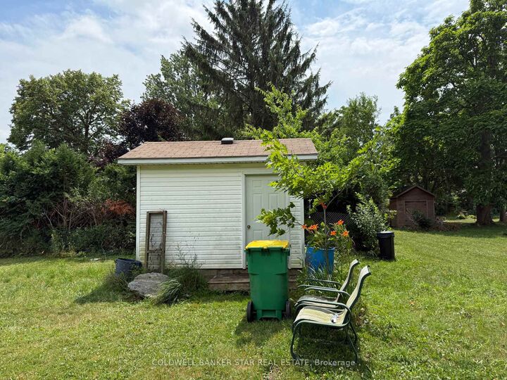 Property Photo:  112 Victoria Street  ON N0L 1M0 