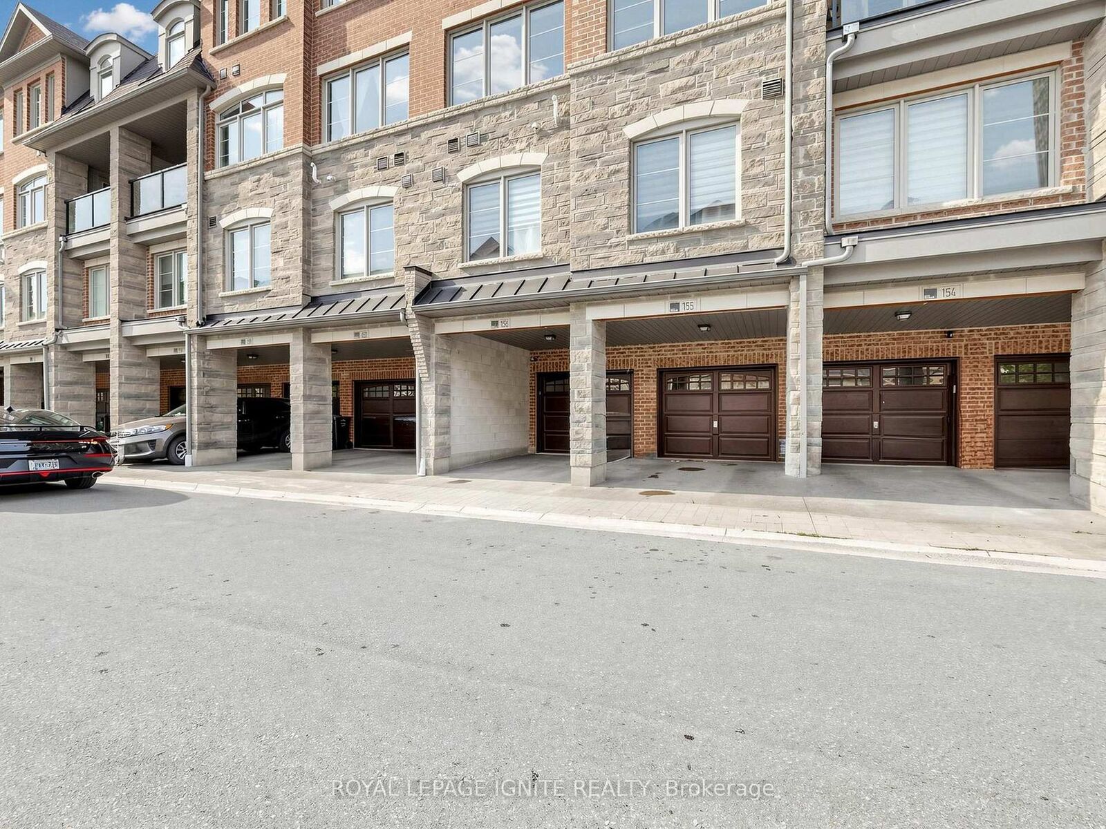 Property Photo: 200 Veterans Drive 156 ON L7A 4S6
