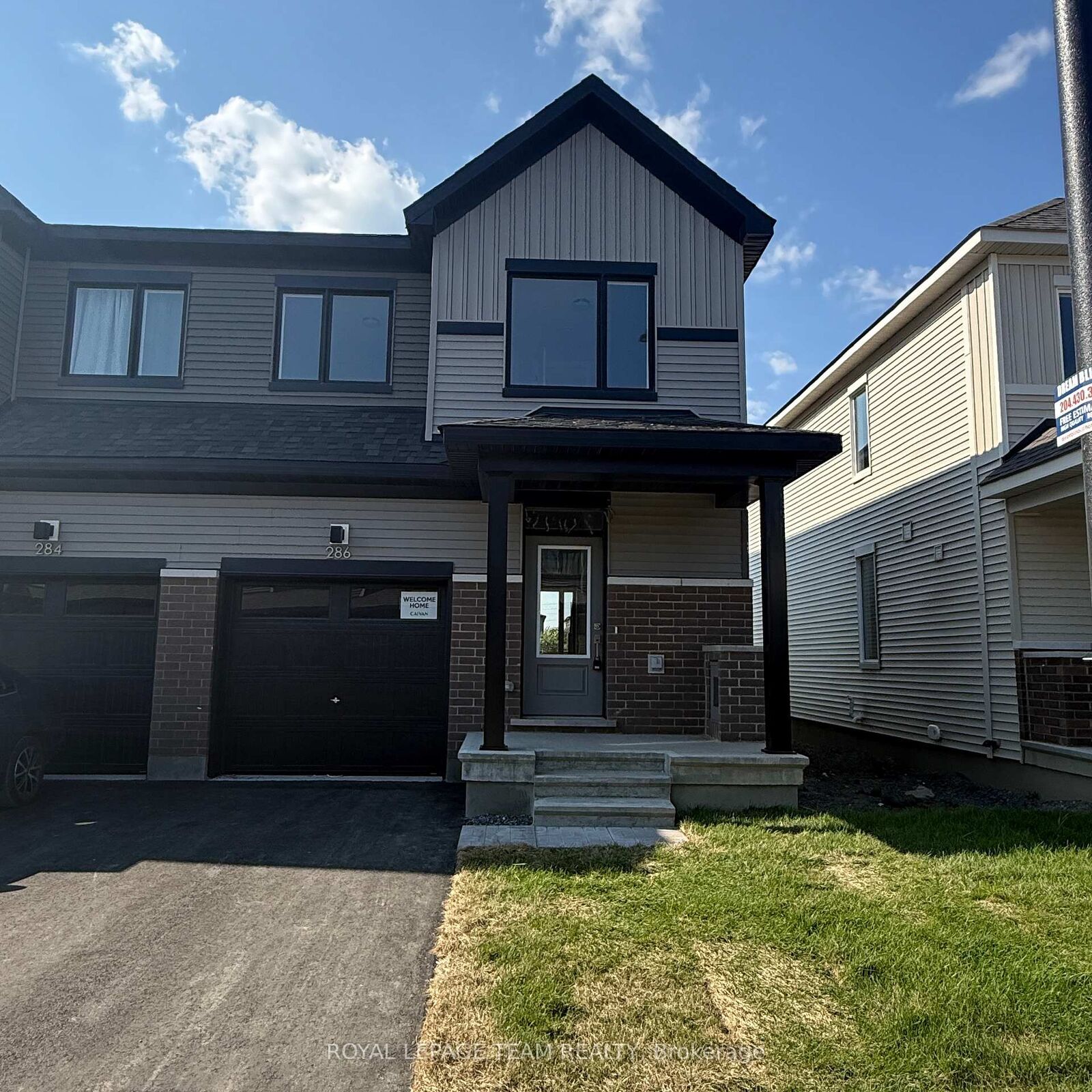 Property Photo: 286 Les Emmerson Drive S ON K2J 7L1