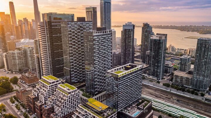 Property Photo: 470 Front Street 2015 ON M5V 0V6