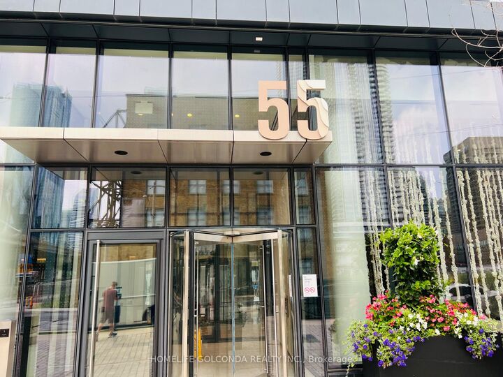Property Photo: 55 Cooper Street 7309 ON M5E 0G1