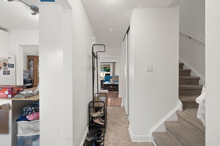 158 Barrow Crescent 19 — photo 1