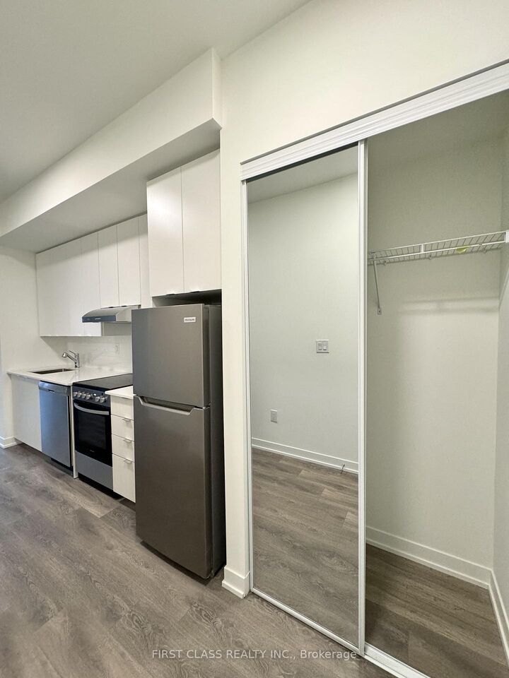 Property Photo: 165 Canon Jackson Drive 301 ON M6M 2G1