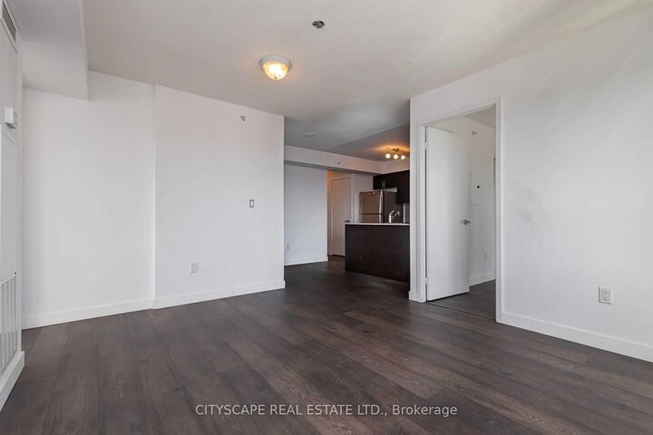 Property Photo: 1420 Dupont Street 1902 ON M6H 4J8