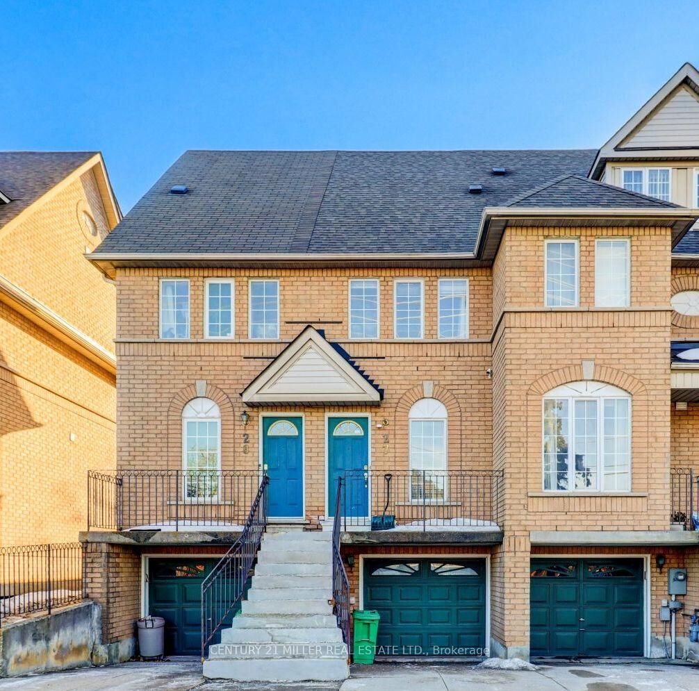 Property Photo: 75 Strathaven Drive E 27 ON L5R 3W1