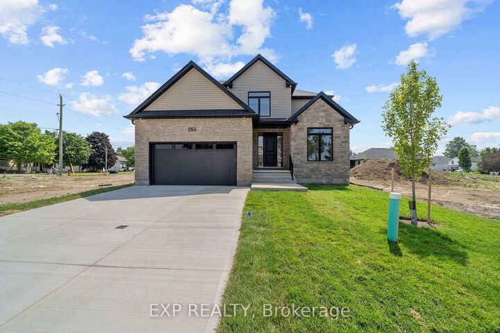 253 John Street — photo 1