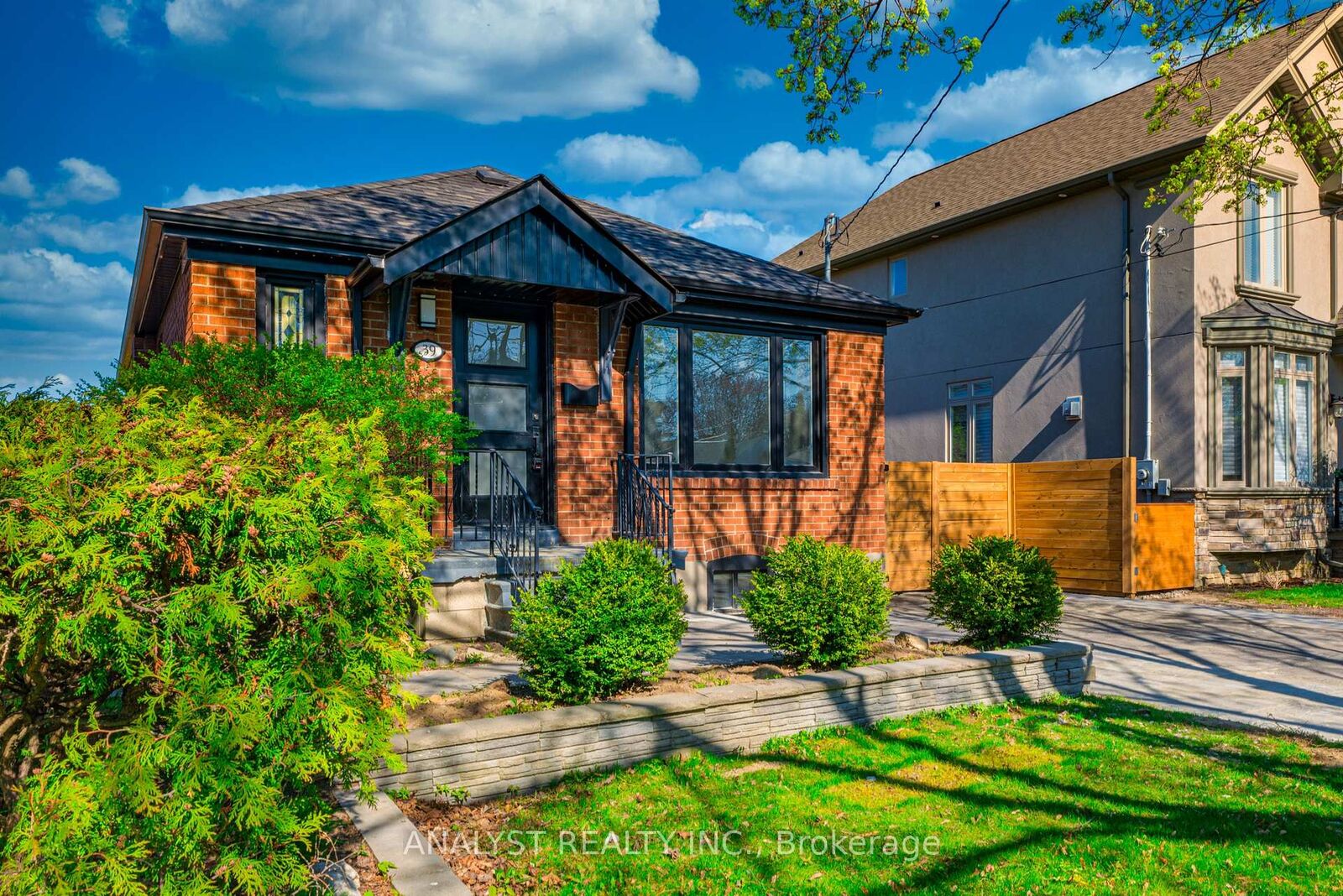 Property Photo: 39 Chartwell Road Bsmt ON M8Z 4E9