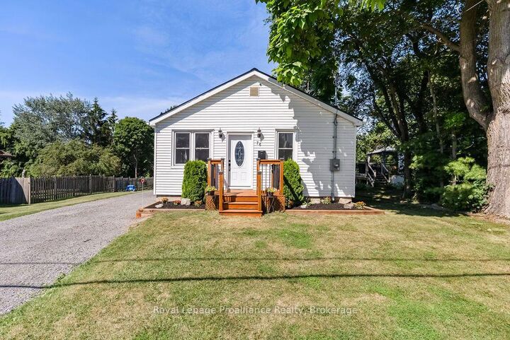 Property Photo: 76 Wright Avenue ON K8P 4E6