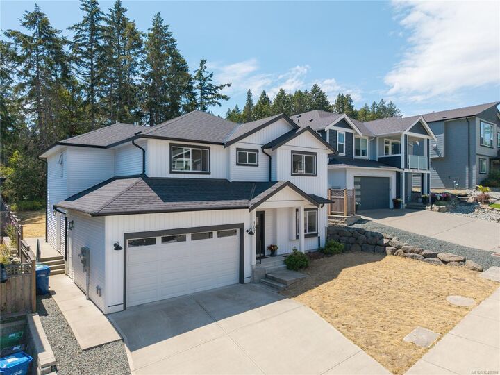 Property Photo: 107 Evelyn Cres BC V9X 1A1