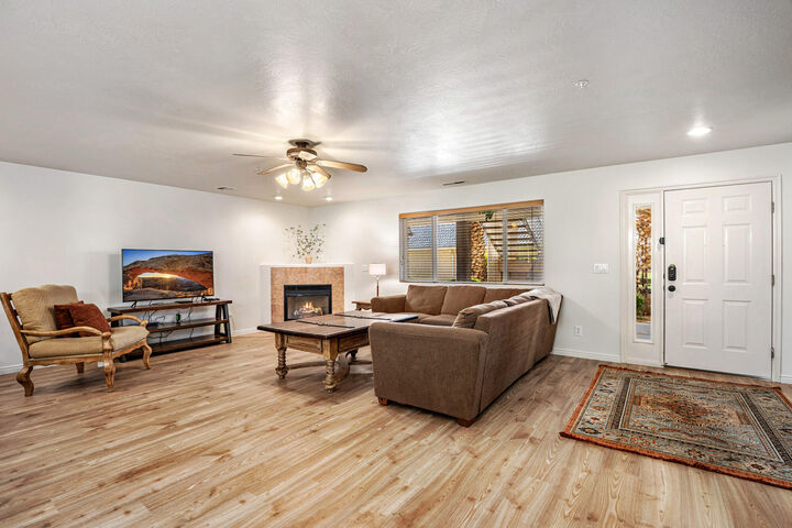 Property Photo: 1845 W Canyon View Dr 1005 UT 84770