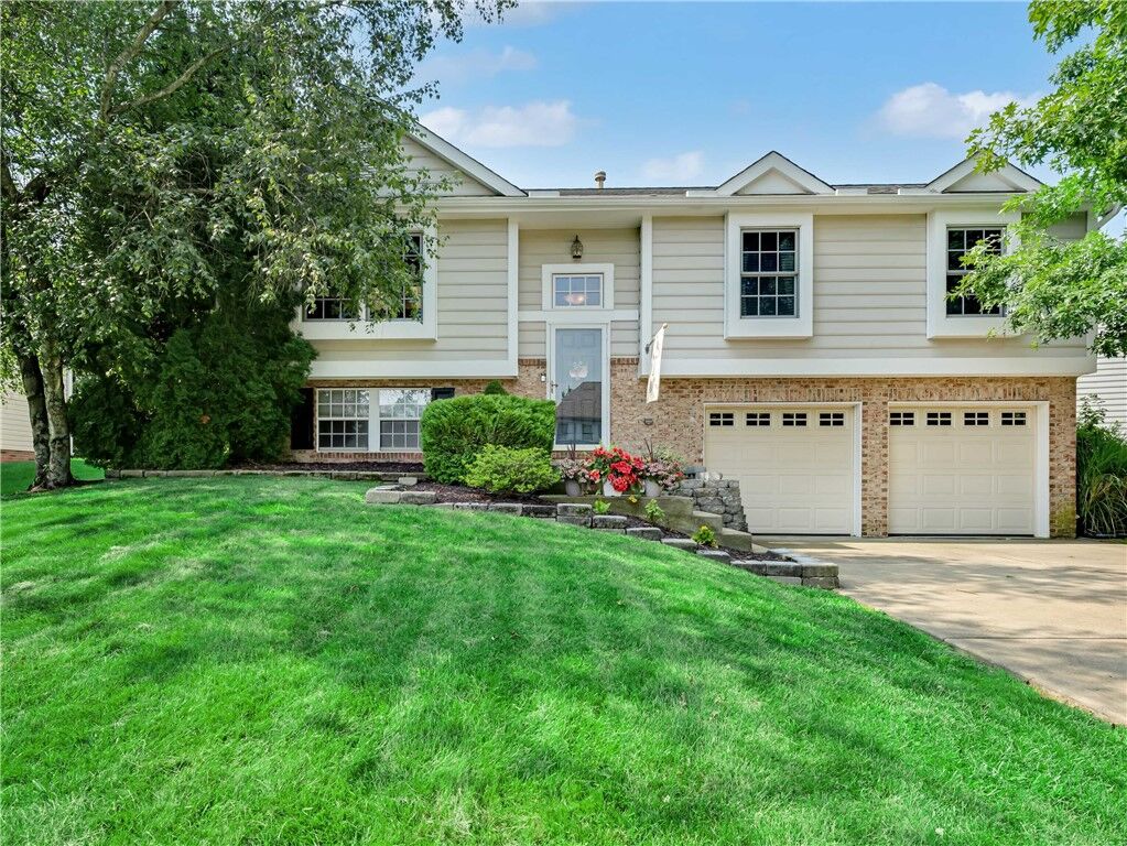 Property Photo: 1028 Lexington Drive PA 15001