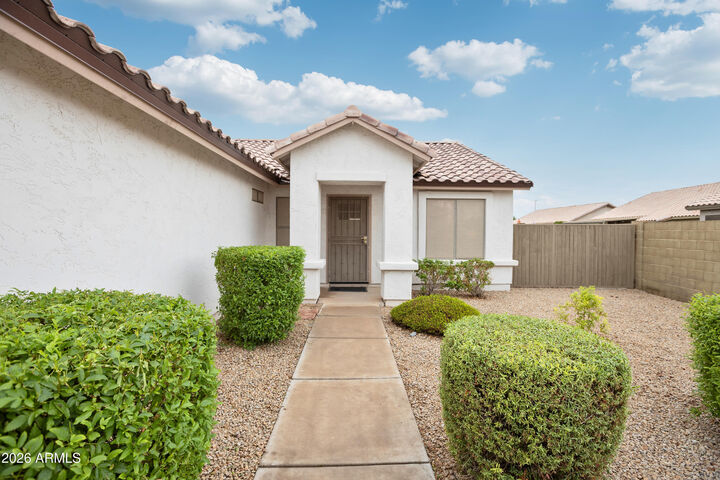 Property Photo:  2348 E Stottler Drive  AZ 85296 