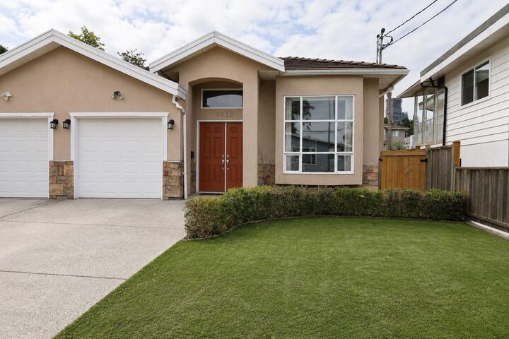 6615 Dufferin Avenue — photo 1