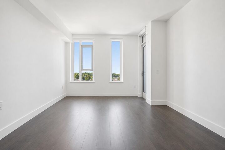 Property Photo: 2435 Kingsway 507 BC V5R 5G8