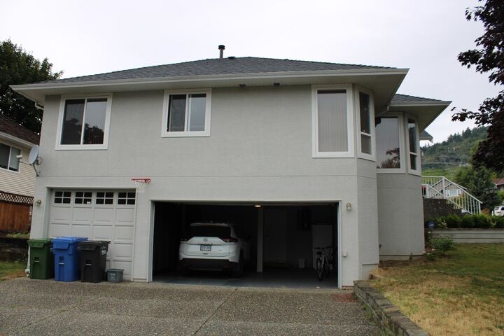 Property Photo: 36381 Country Place BC V3G 1M2