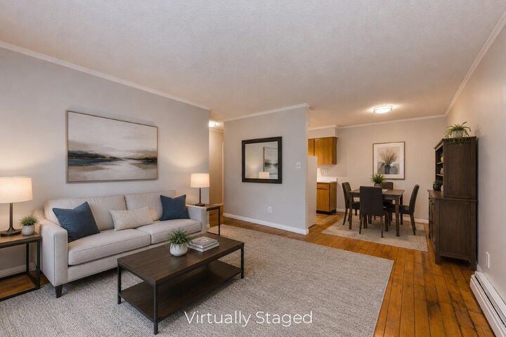 Property Photo:  1442 Blackwood Street 219  BC V4B 3V5 