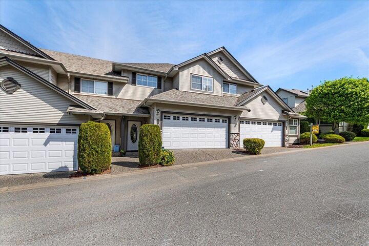 Property Photo: 46360 Valleyview Road 64 BC V2R 5L7