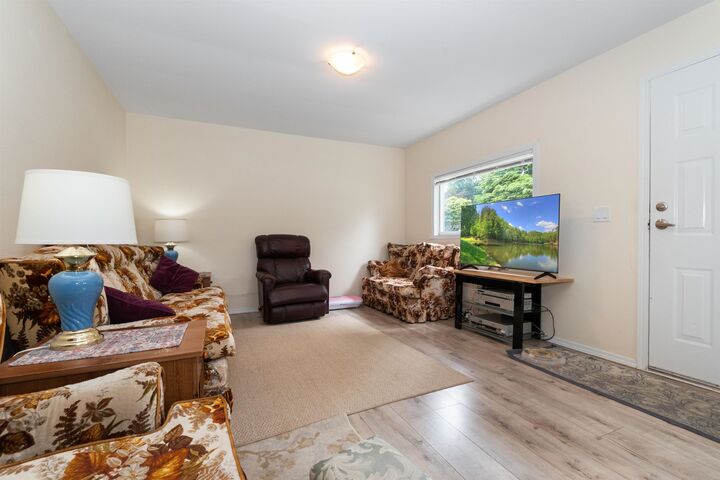 Photo de la propriété: 9570 Victor Street BC V2P 5B4