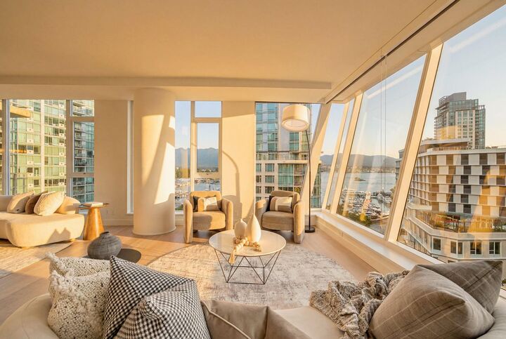 Property Photo: 1409 W Pender Street 802 BC V6G 2S3