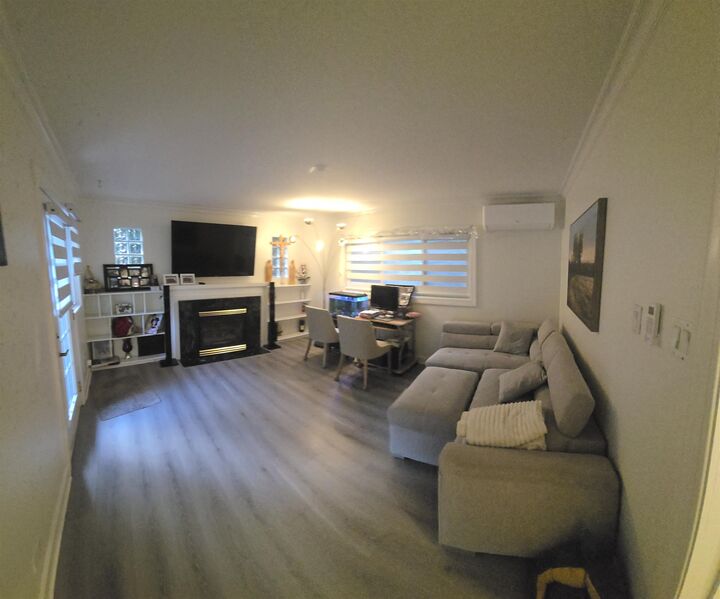 Property Photo:  407 St. George Street  BC V3L 1L1 