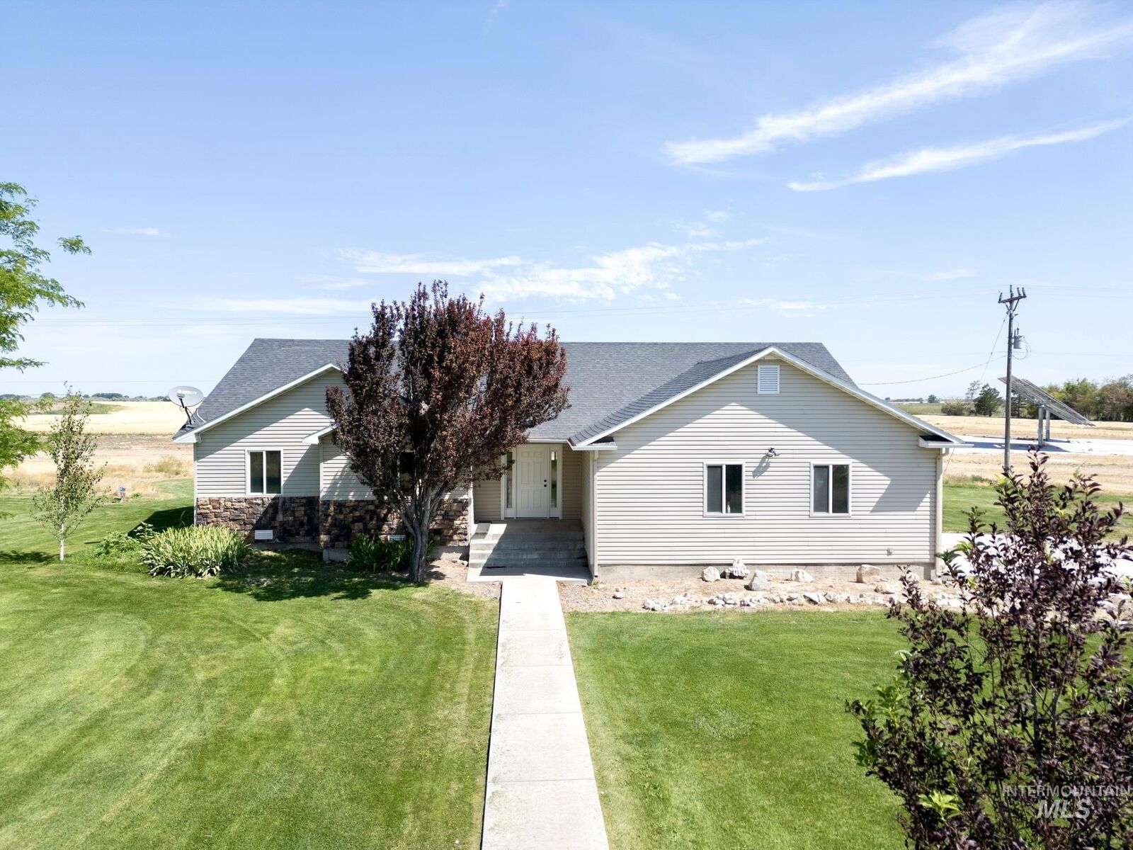 Property Photo:  1240 E 600 N  ID 83350 