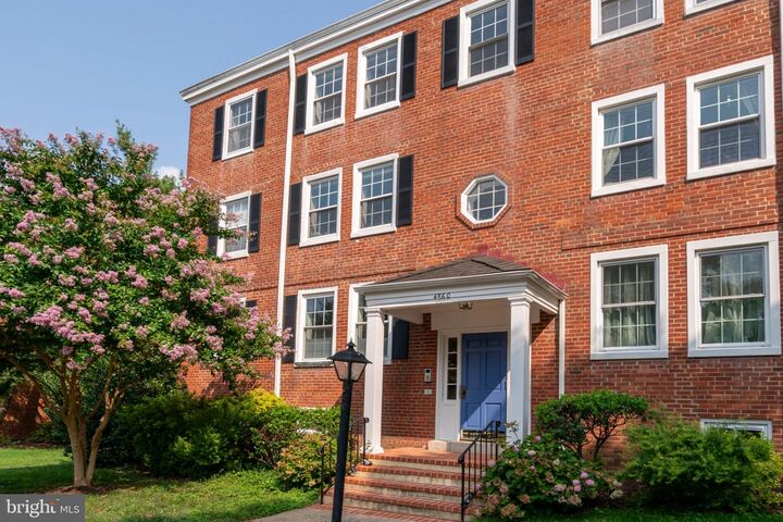 Property Photo:  4860 28th C1  VA 22206 