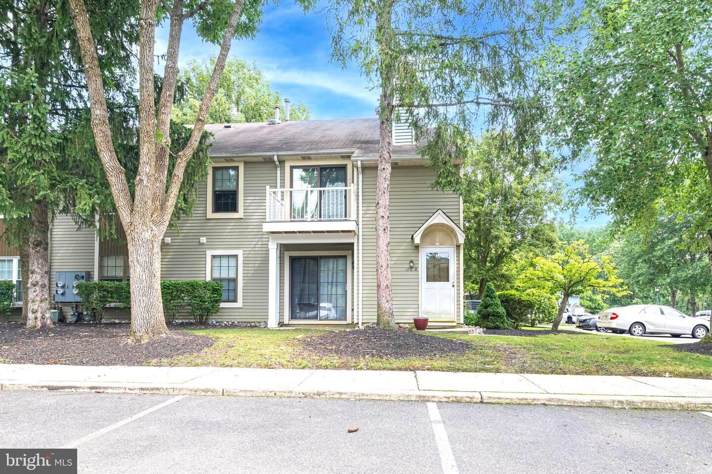 Property Photo:  186-B Collin Court  NJ 08054 